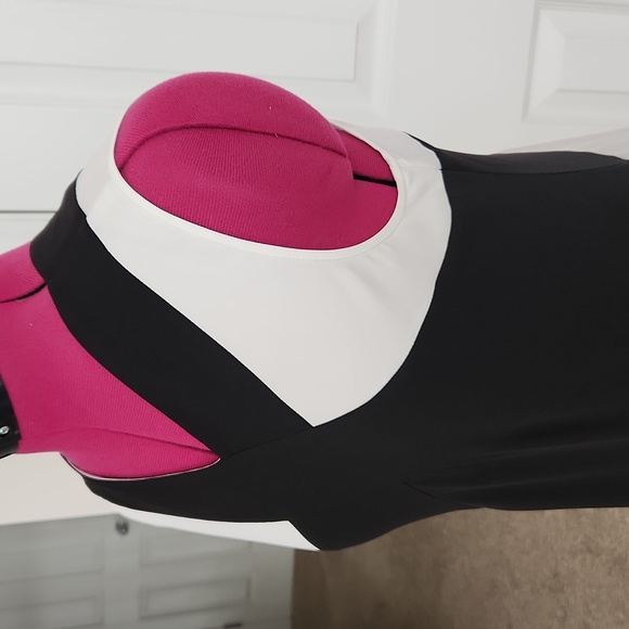 BCBG Black and White Tunic Top Size Small - Picture 6 of 7